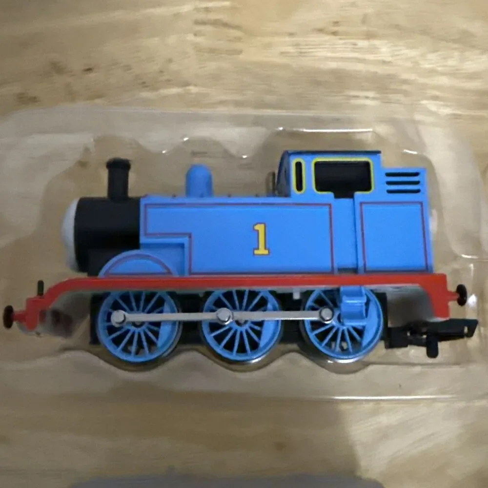 Thomas w/ Moving Eyes Clarabel SC Ruffey Bachmann 2002 HO Scale - Picture 2 of 16